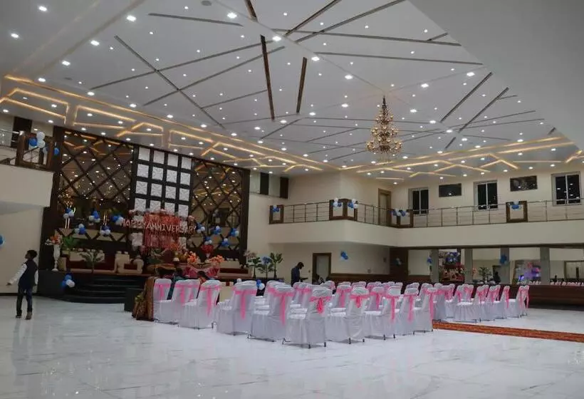 Hotelli Rama Royal Resorts