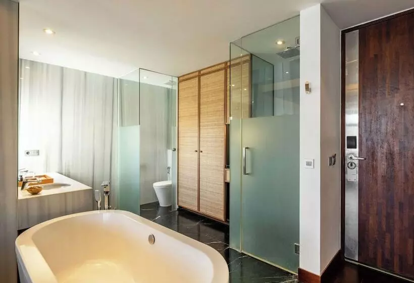 ホテル The Isvara By Cove