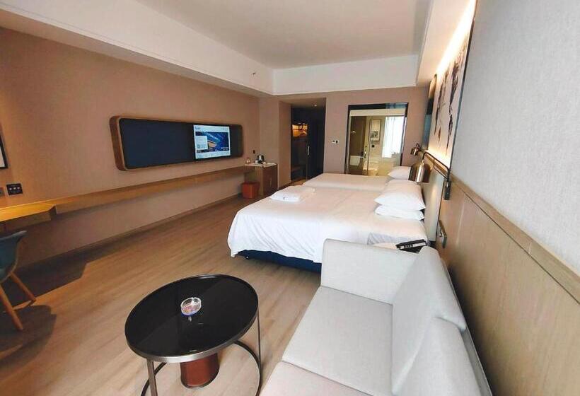 Kyriad Marvelous Hotel Ziyang North Railway Station