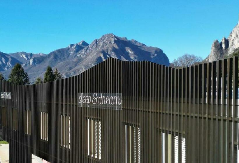 Lecco Hostel & Rooms