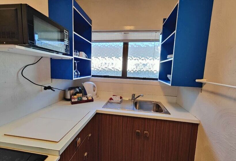 汽车旅馆 Kings Court Motor Lodge