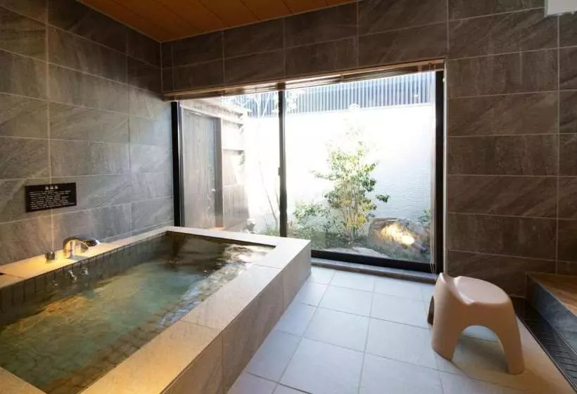 Ryokan 瑠璃浜