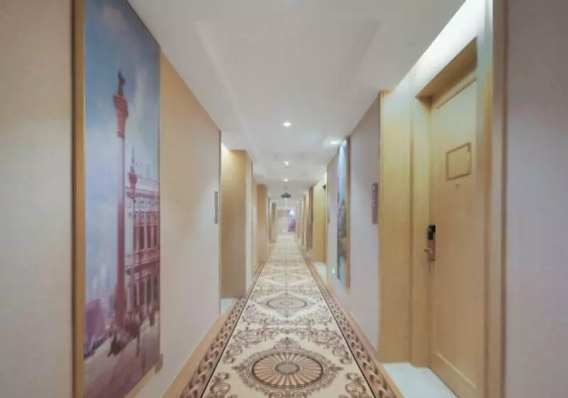 Vienna Hotel Yangzhou Gaoyou Dongfangyujing