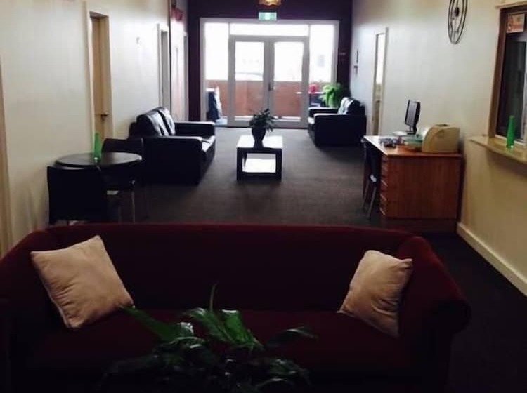 Общежитие Downtown Backpackers & Accommodation