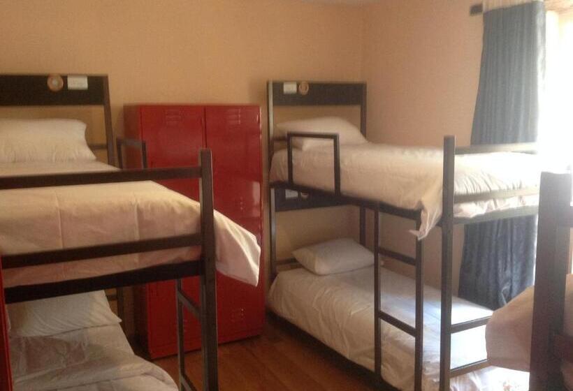 הוסטל Huasi Lodge