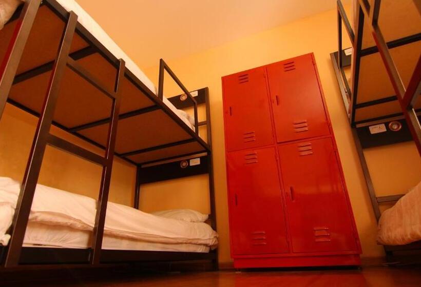 הוסטל Huasi Lodge