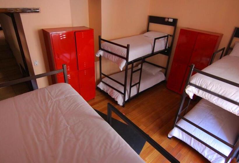 הוסטל Huasi Lodge