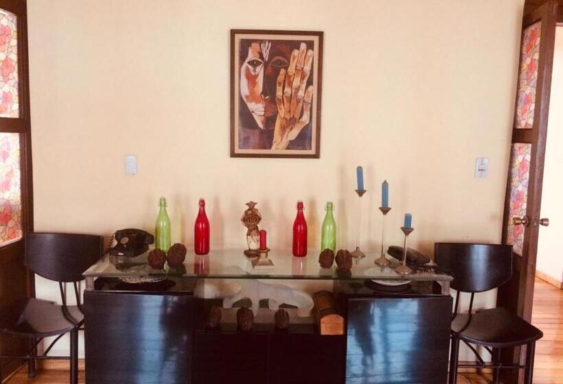 הוסטל Huasi Lodge