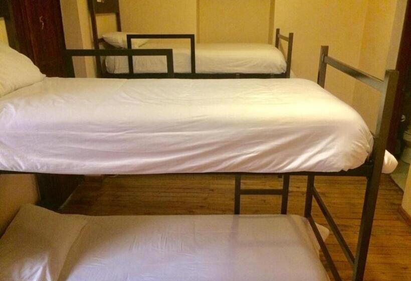 הוסטל Huasi Lodge