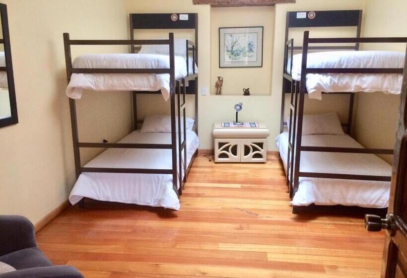 הוסטל Huasi Lodge