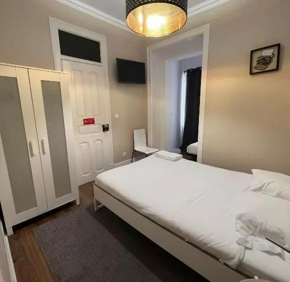 ユースホステル Suites & Apartments Dp Vfxira