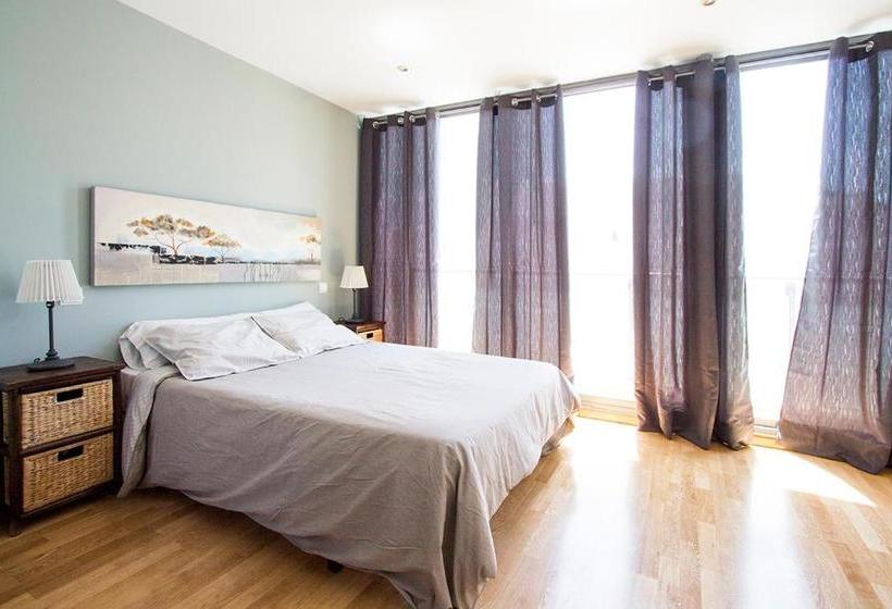 Apartamentos Conde Duque Decó