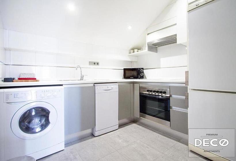 Apartamentos Conde Duque Decó