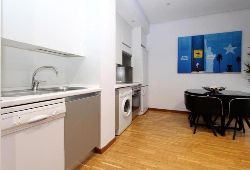 Apartamentos Conde Duque Decó