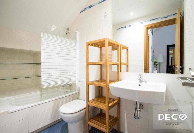 Apartamentos Conde Duque Decó