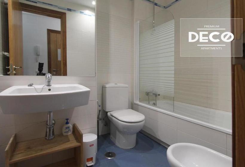 Apartamentos Conde Duque Decó