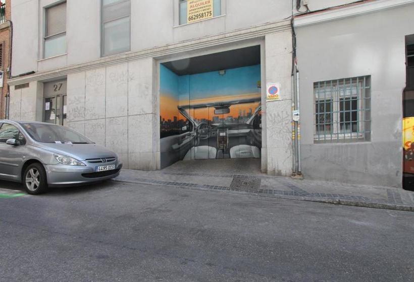 Apartamentos Conde Duque Decó