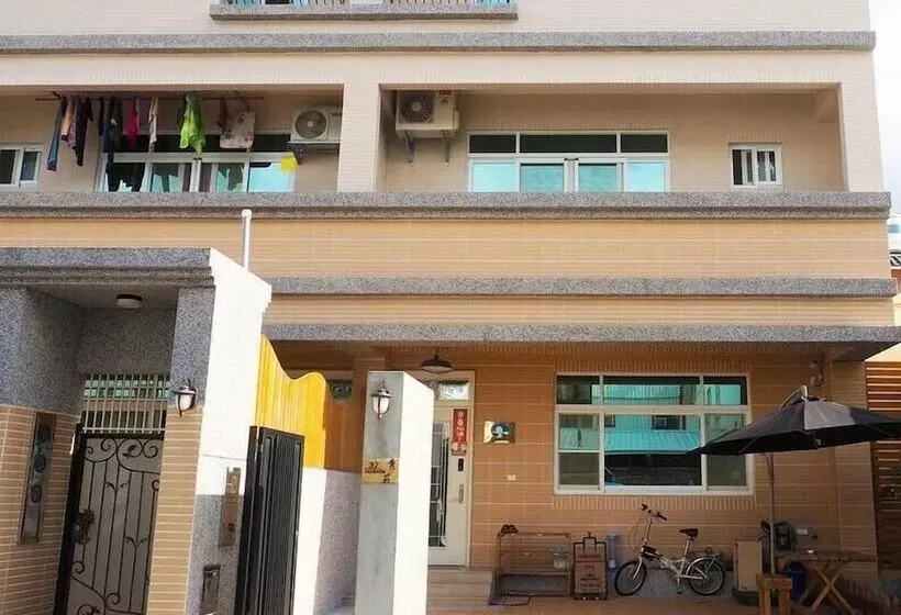 تختخواب و صبحانه Inn The House Plus