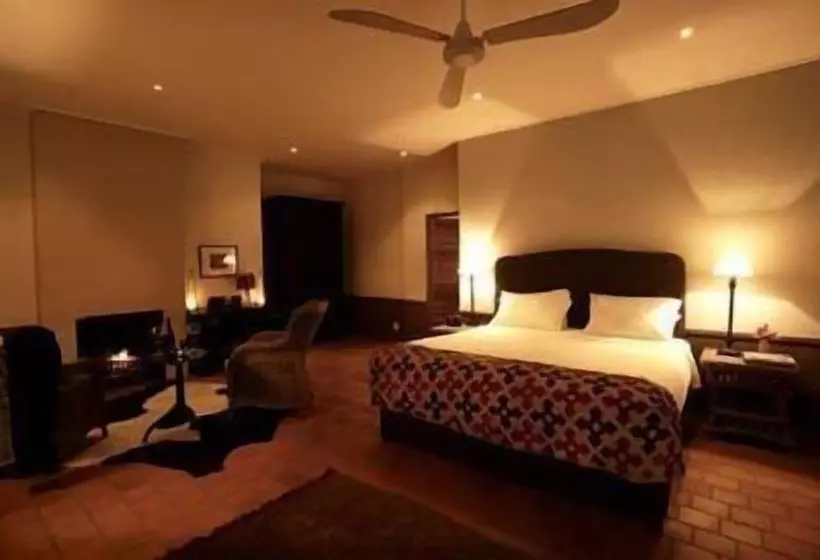 تختخواب و صبحانه Kings Walden Garden Manor