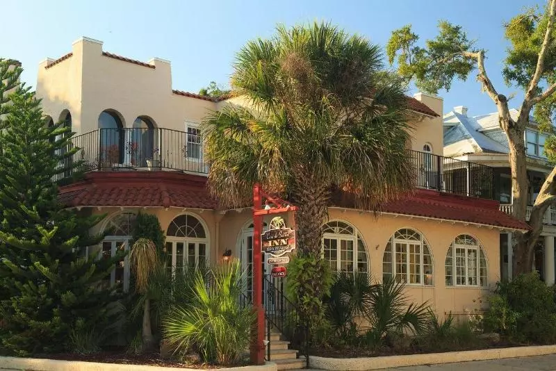 Casa De Suenos B & B