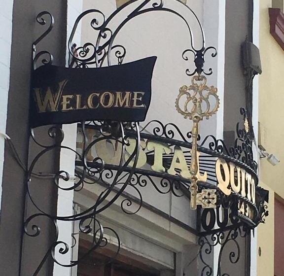 פונדק Quito Antiguo