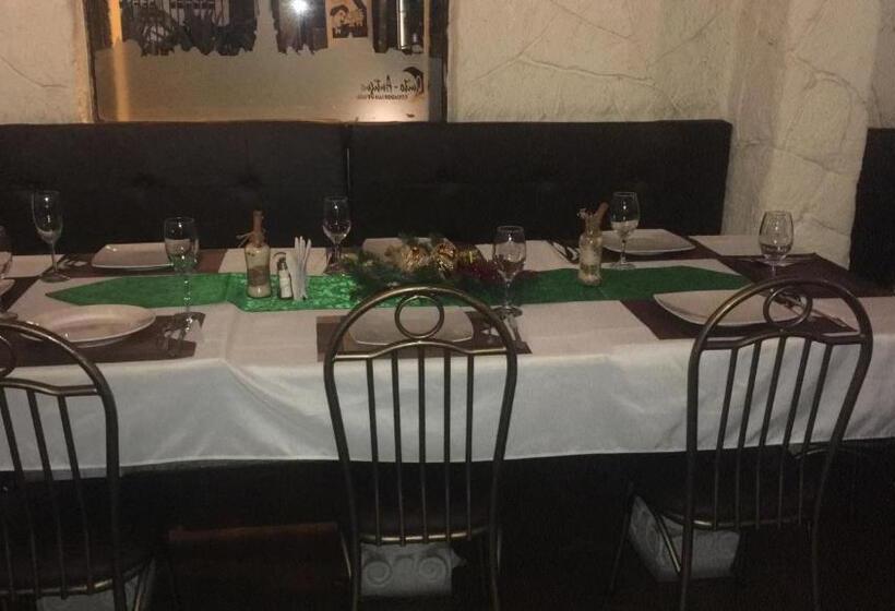 פונדק Quito Antiguo