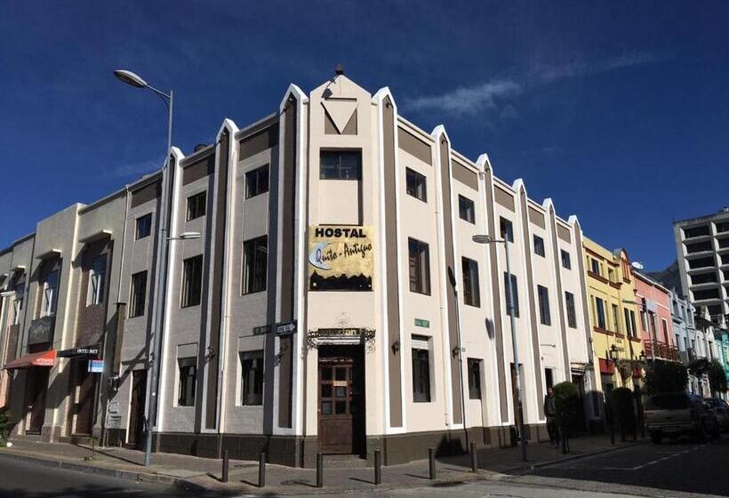 פונדק Quito Antiguo