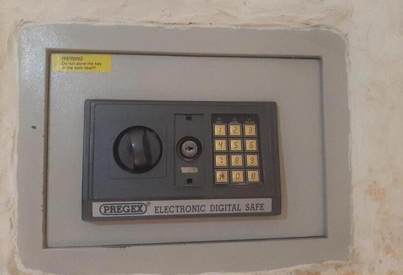 פונדק Quito Antiguo