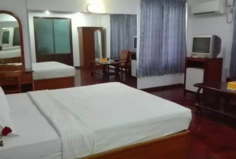 هتل Airport Inn