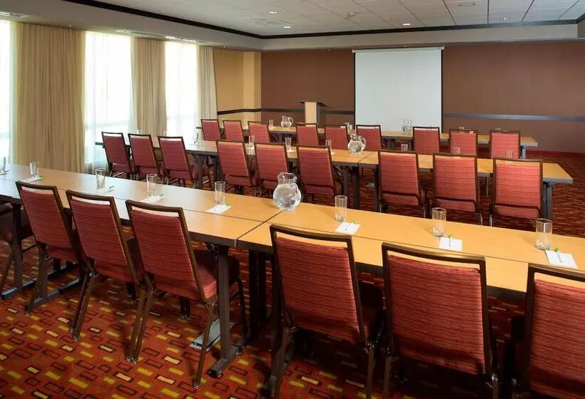 ホテル Courtyard By Marriott Dallas Midlothian At Midlothian Conference Center