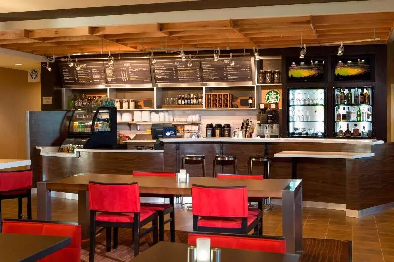 ホテル Courtyard By Marriott Dallas Midlothian At Midlothian Conference Center