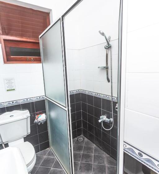 בית מלון כפרי Fort Thari Inn