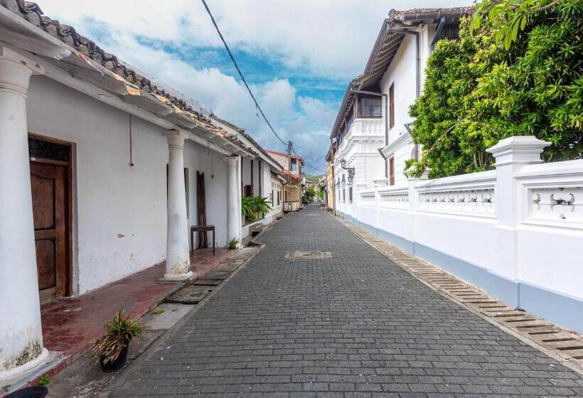 בית מלון כפרי Fort Thari Inn