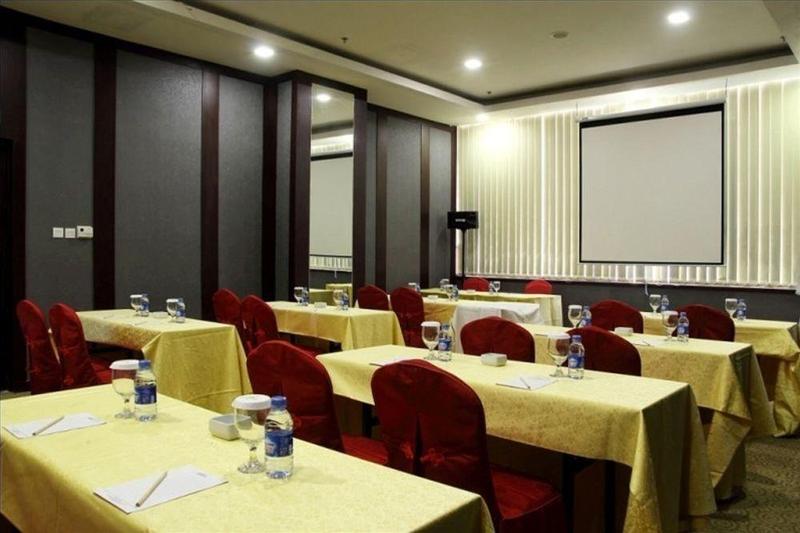 בית מלון כפרי Horison Lampung