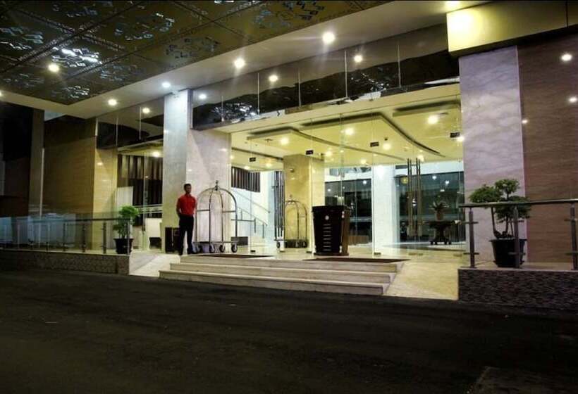 בית מלון כפרי Horison Lampung