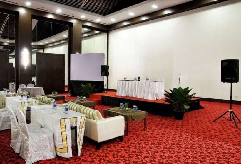 בית מלון כפרי Horison Lampung