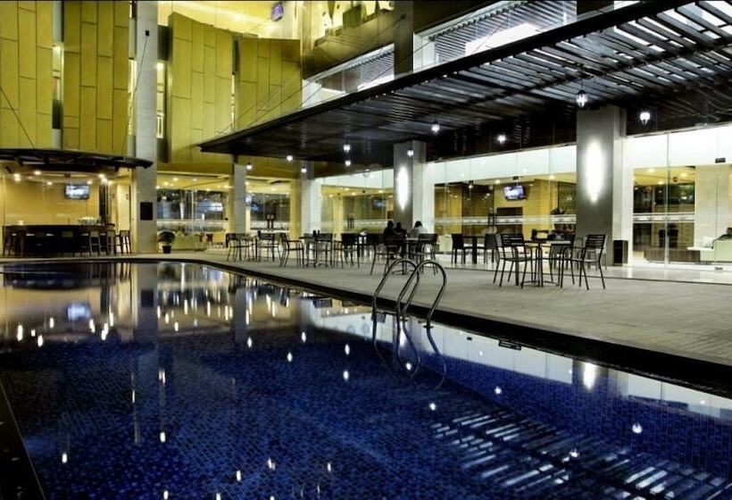 בית מלון כפרי Horison Lampung