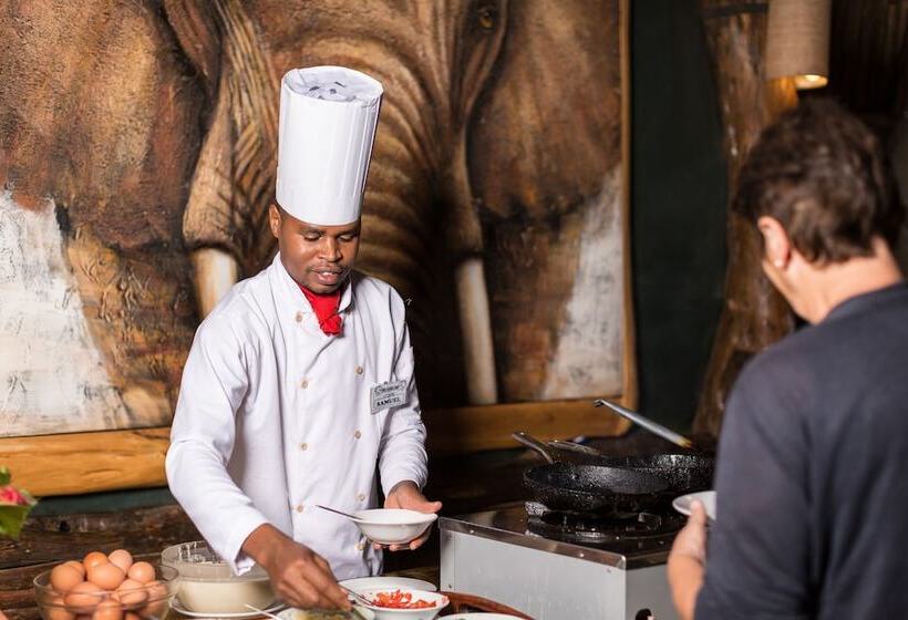 هتل Kibo Safari Camp