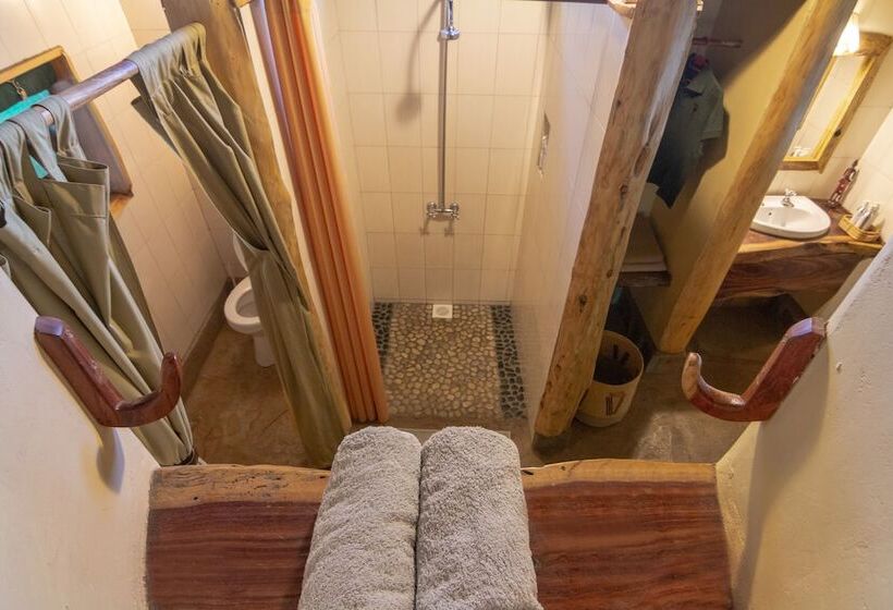 هتل Kibo Safari Camp