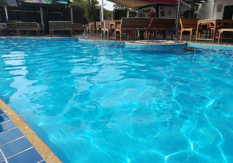 酒店 Nice Resort Pattaya