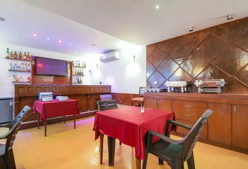 هتل Oyo Rooms Candolim Beach 3