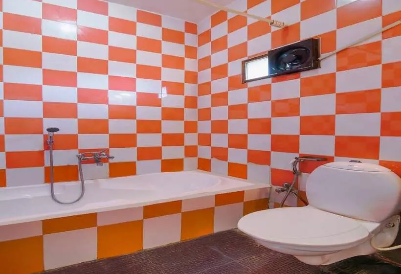 هتل Oyo Rooms Candolim Beach 3