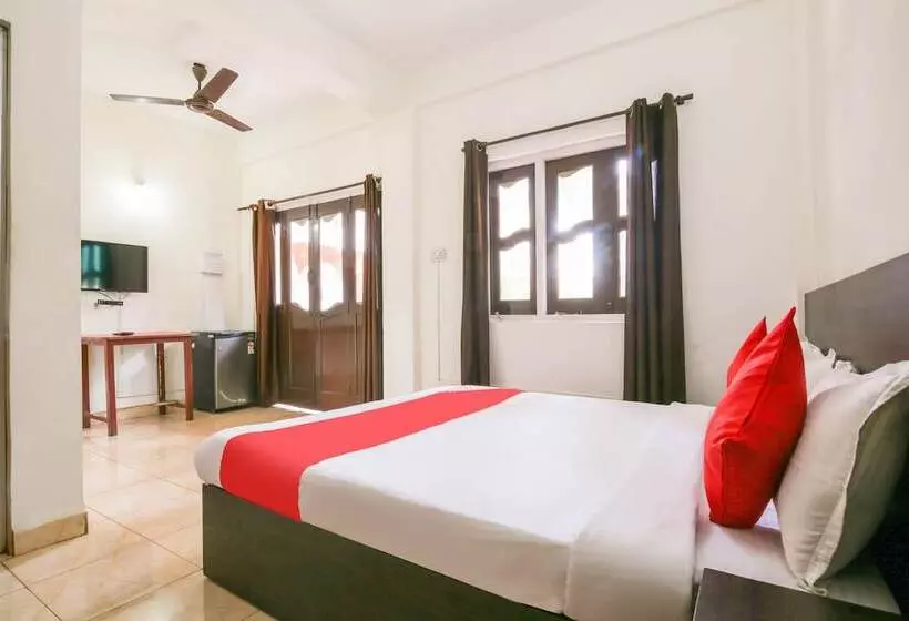 هتل Oyo Rooms Candolim Beach 3
