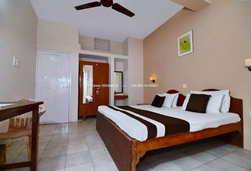 هتل Oyo Rooms Candolim Beach 3