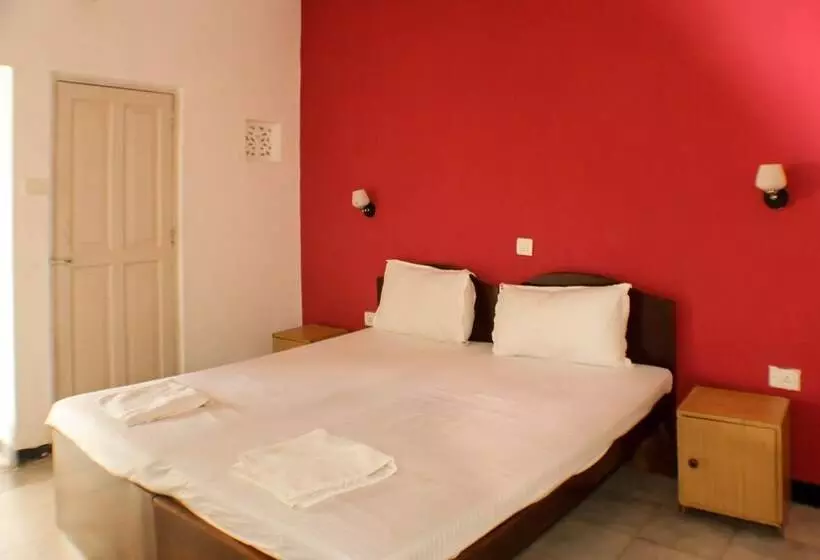 هتل Oyo Rooms Candolim Beach 3