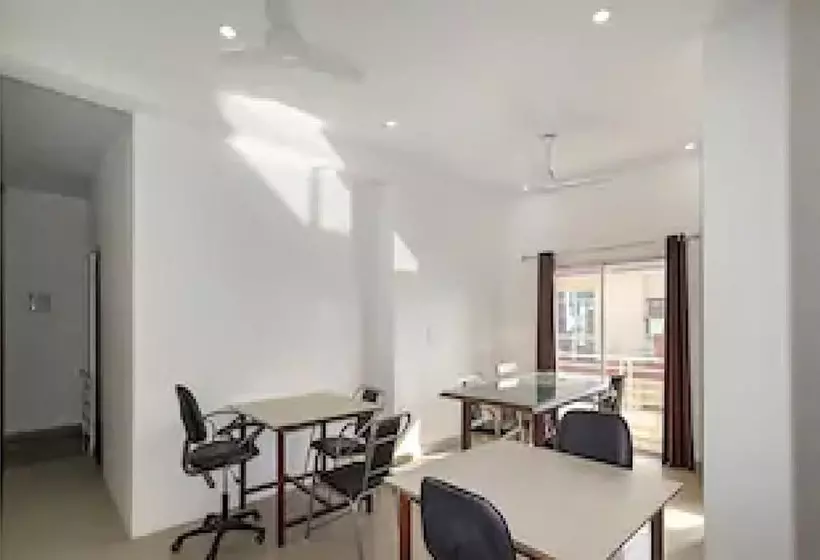 ホテル Oyo Rooms Sector 49