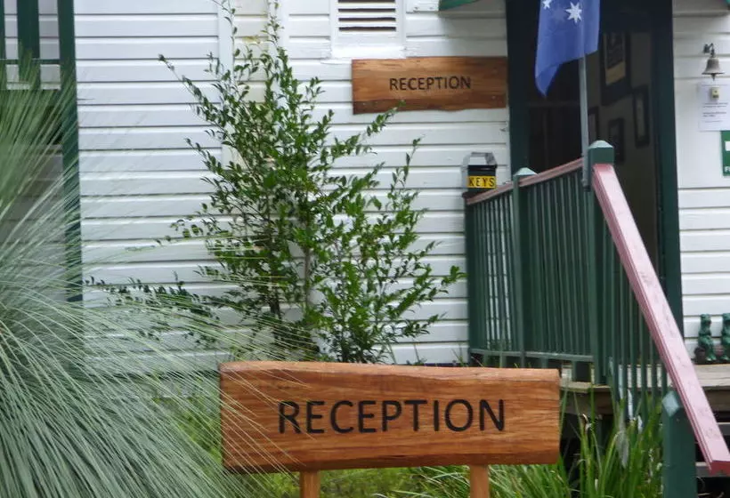 ホテル Tenterfield Lodge Caravan Park
