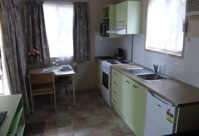 ホテル Tenterfield Lodge Caravan Park