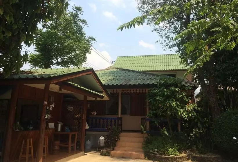 ペンション Pravee House
