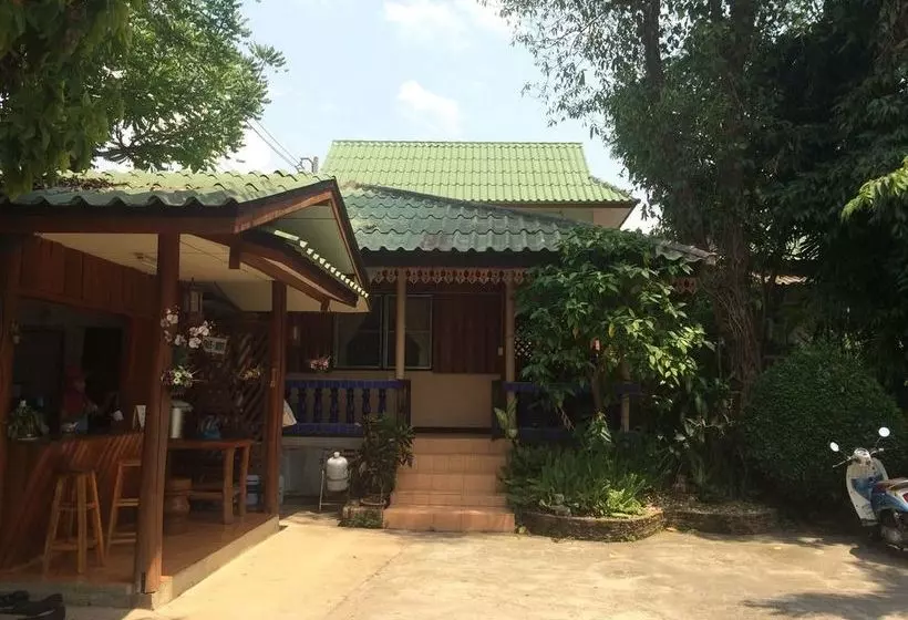 ペンション Pravee House